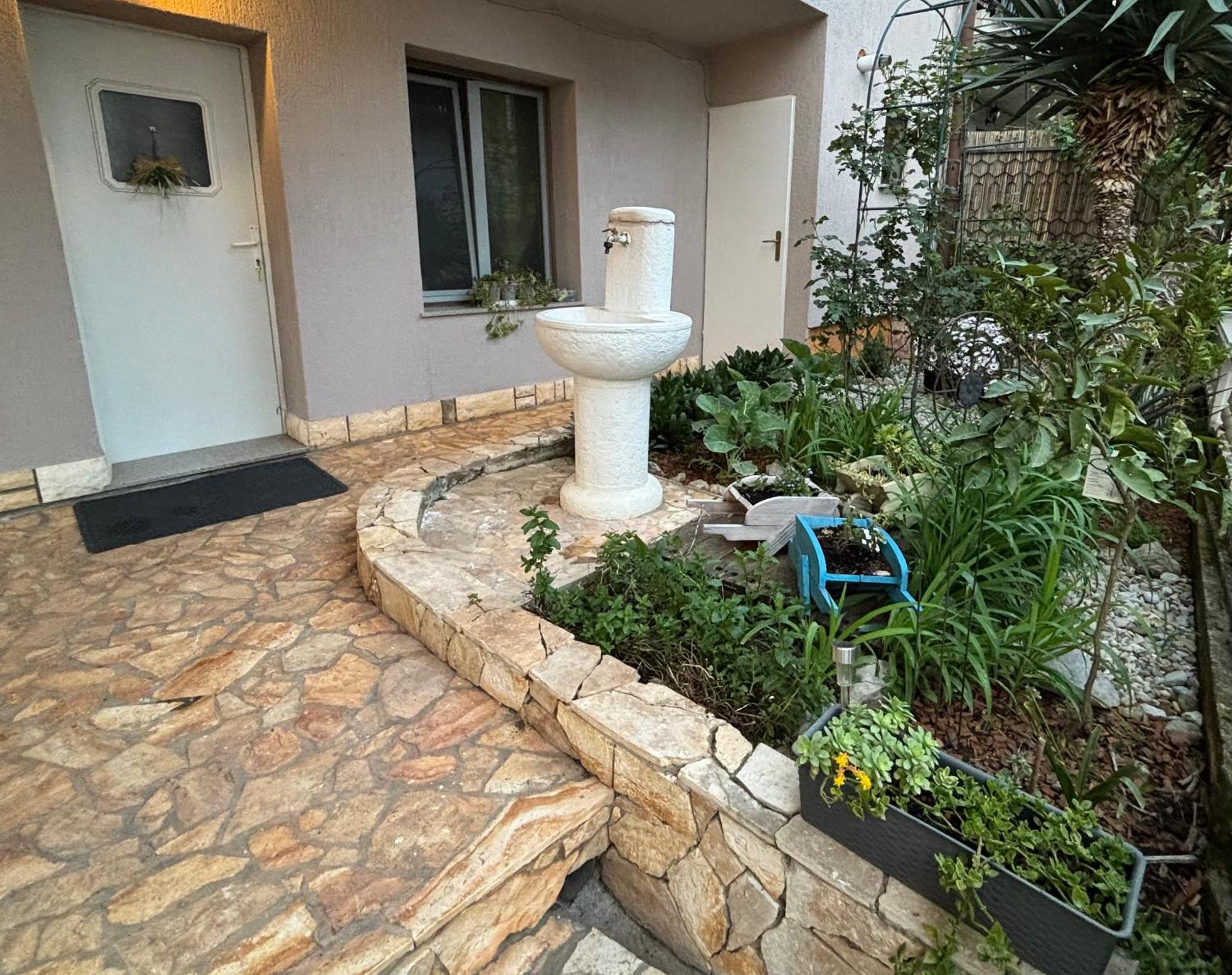 Apartman Edina غييكا المظهر الخارجي الصورة